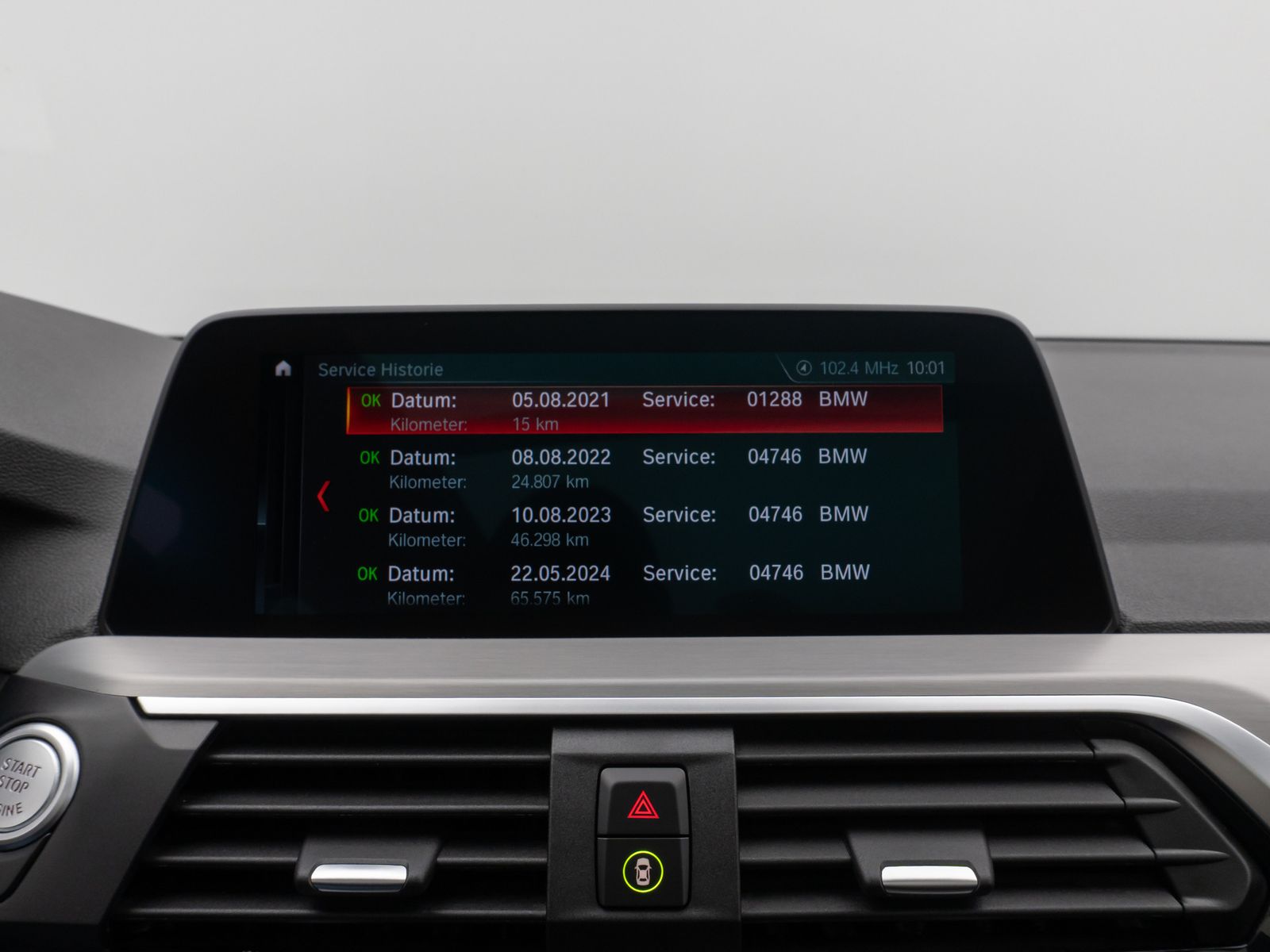 Fahrzeugabbildung BMW X3 xD20d xLine Kamera Panorama DAB HUD HiFi AHK