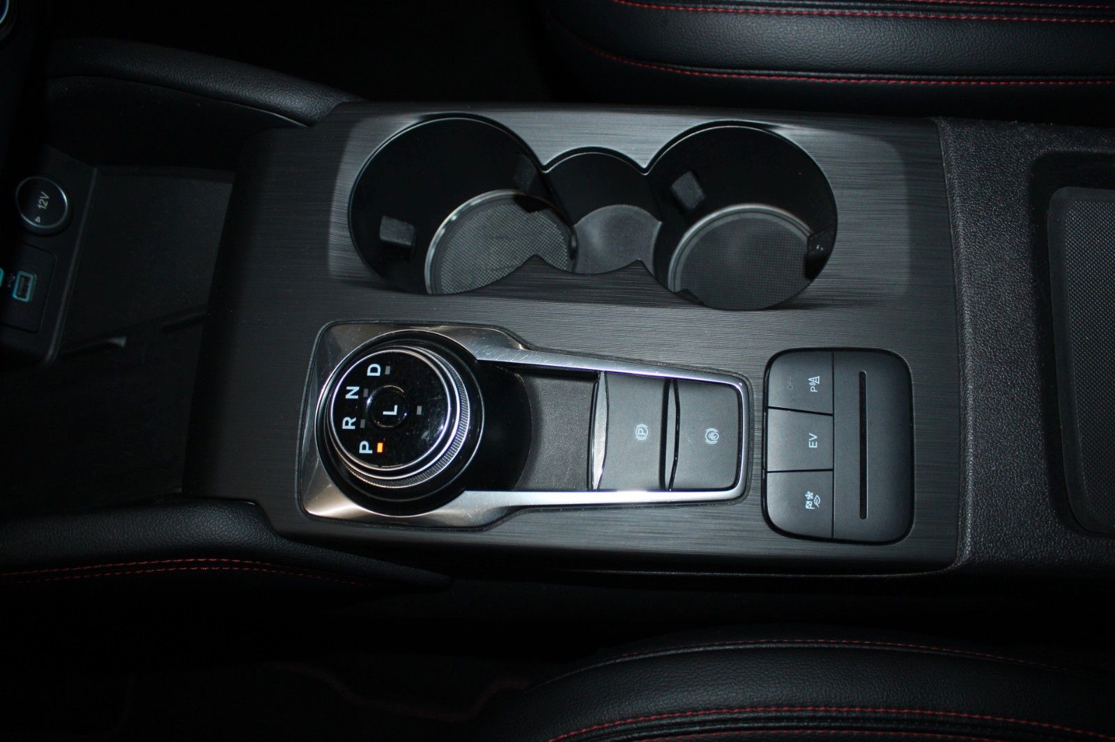 Fahrzeugabbildung Ford Kuga 2.5 PHEV ST-Line X Aut. LED CAM el. AHK uvm