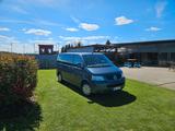 Volkswagen T5 Multivan 1.9l - Volkswagen T5 Multivan mit Diesel-Antrieb: Kleinbus, 1.9