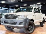 Toyota HILUX ELCH 2.5 DOUBLE CAB 4X4 BUNDESWEHR SPERRE  - Toyota Hilux: Double Cab