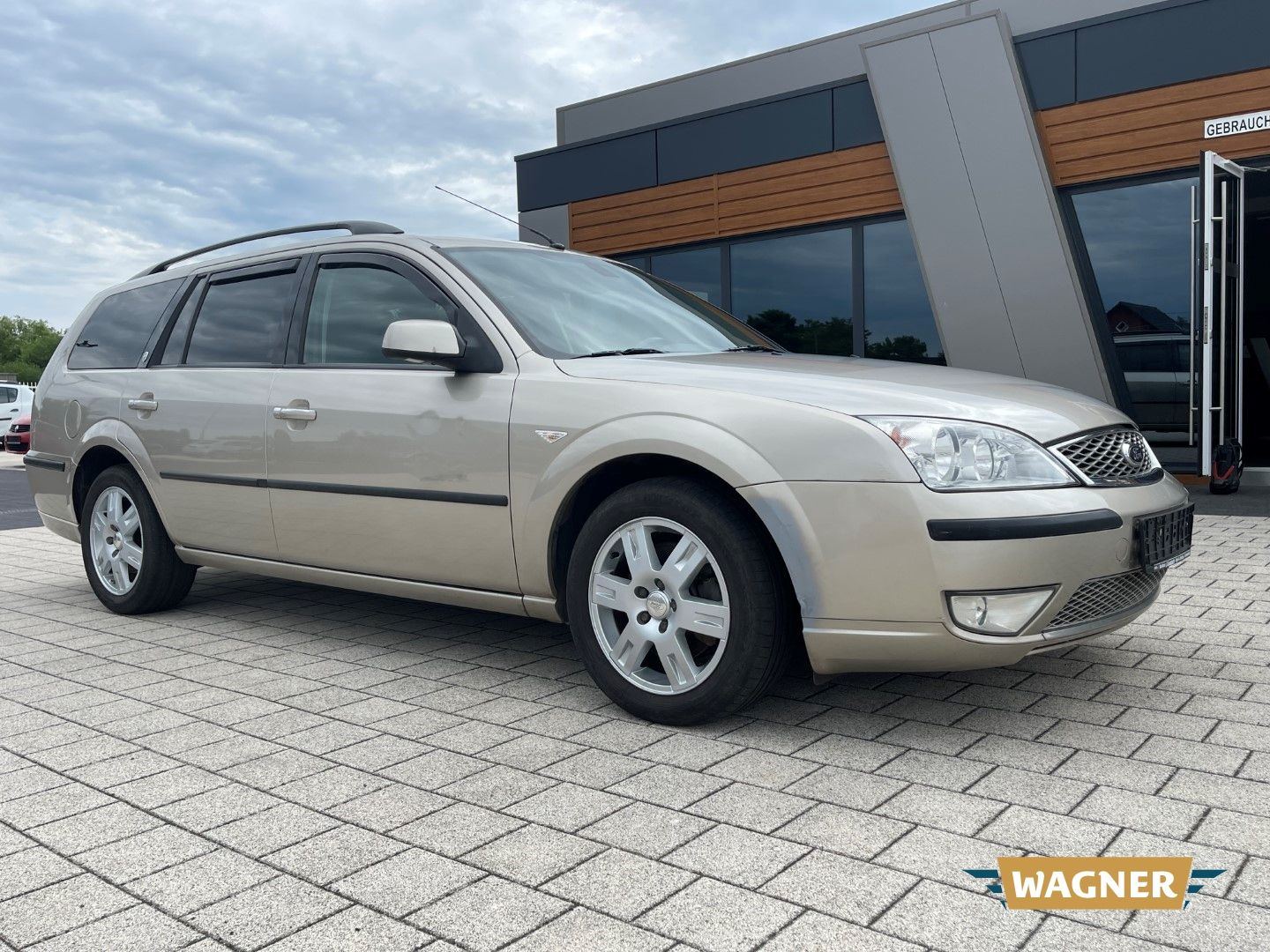 Fahrzeugabbildung Ford Mondeo Turnier Ghia Klimaanlage Sitzheizung