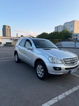 Mercedes-Benz 320 - Mercedes-Benz 320 aus 2008