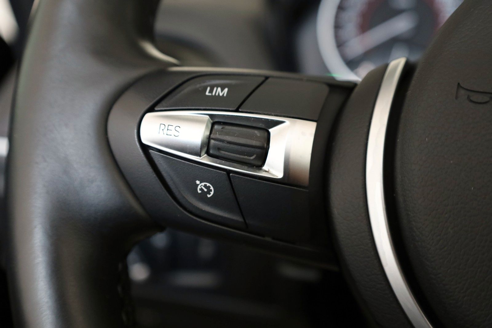 Fahrzeugabbildung BMW 220 i Cabrio M Sport,Navi Prof.,Kamera,Xenon