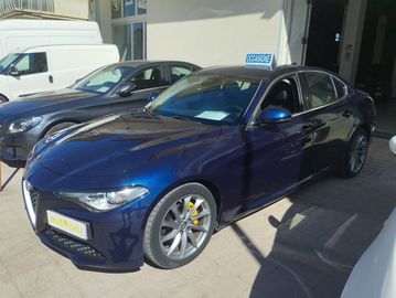 Alfa-Romeo Giulia - 4