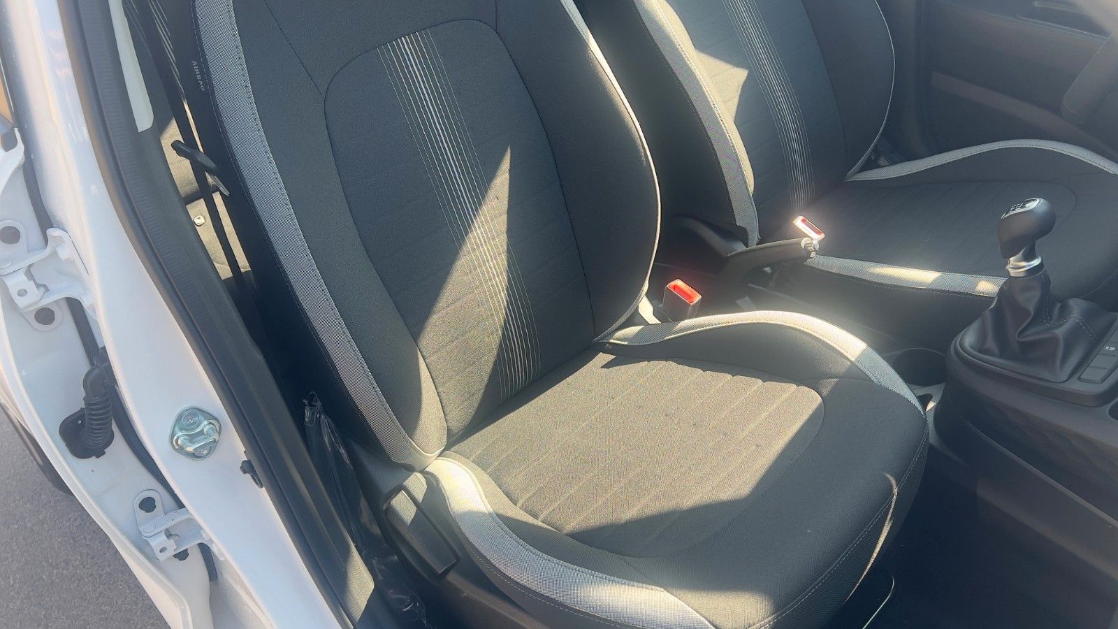 Fahrzeugabbildung Hyundai i10 1.0 Select *Navi*Klima*CarPlay*RFKamera*PDC*