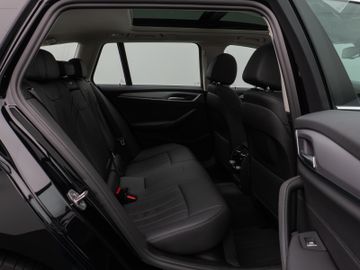 Fahrzeugabbildung BMW 530e xD Tour Pano ACC Kamera360° Sportsizt