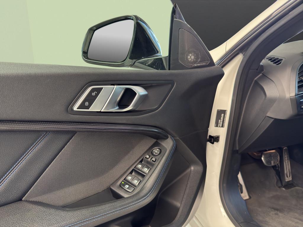 BMW M235i xDrive Gran Coupe LED NAVI HUD PANO 18"