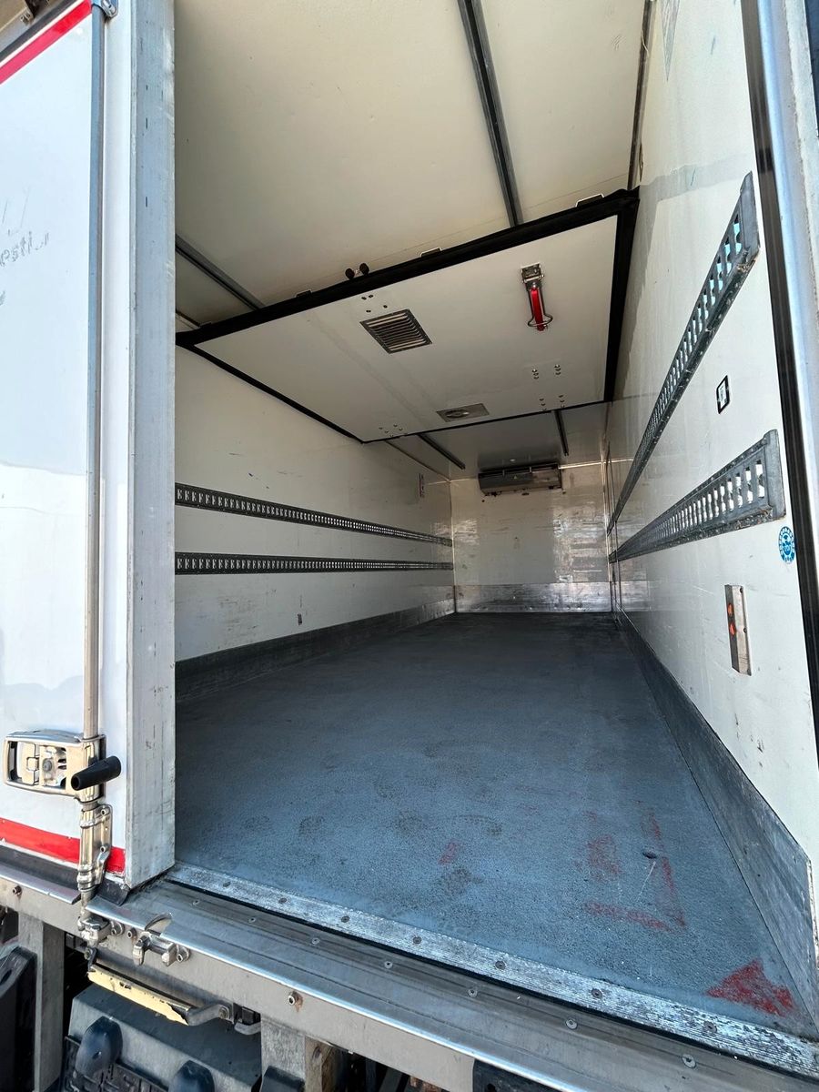 Fahrzeugabbildung Iveco 140 E 190 Kühlaggregat Carrier