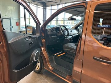 Opel Vivaro B Combi 2,7t *8Sitzer*Navi*AHK*Klima*