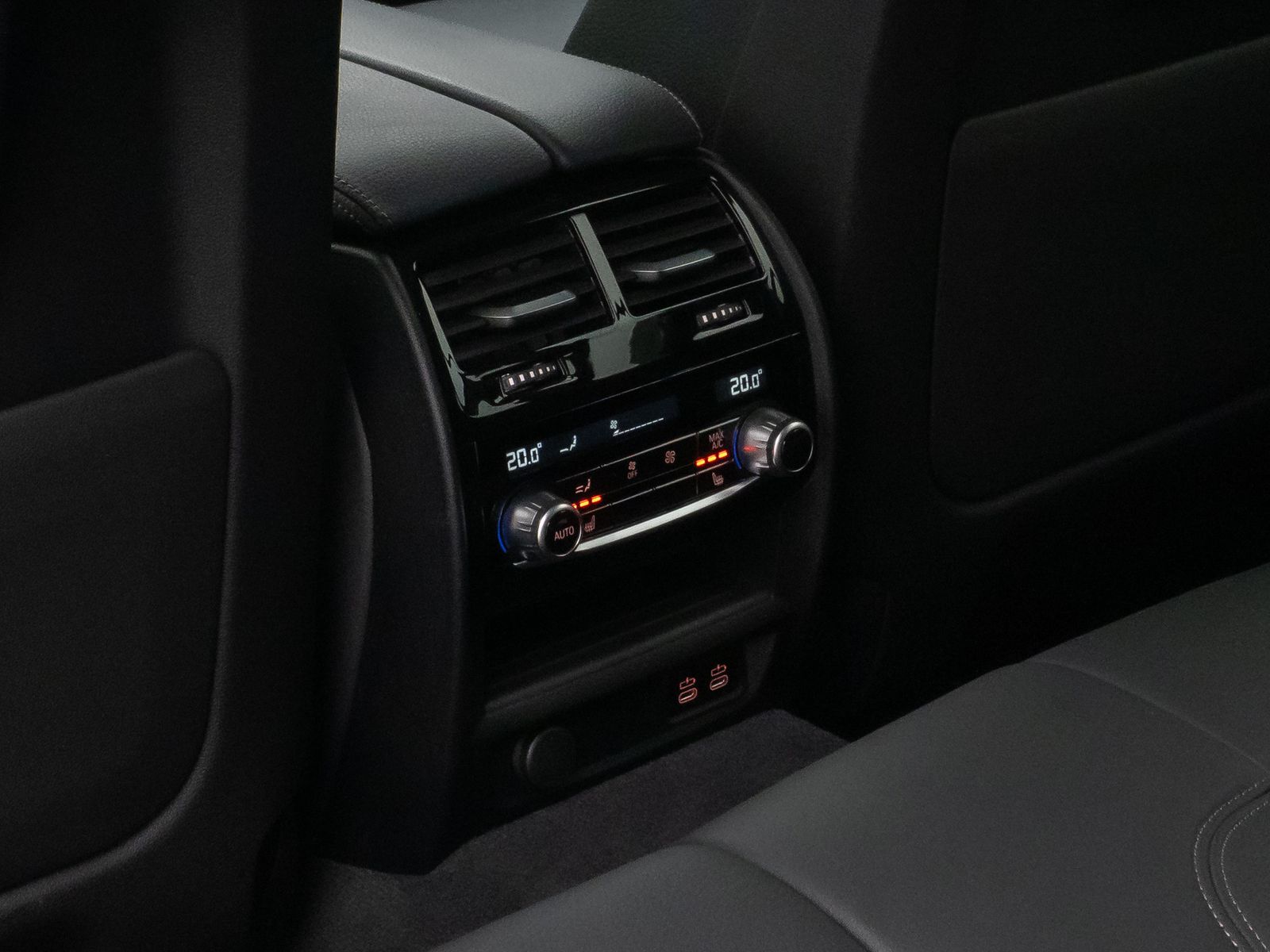 Fahrzeugabbildung BMW 520d xD Luxury Line 360°Laser HUD DAB AHK Sport