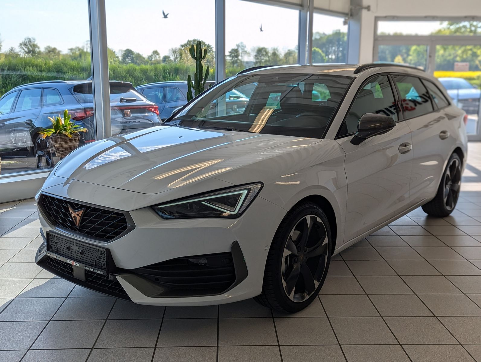 CUPRA Leon 1.5eTSI DSG Matrix Cam Vision+ Full Link - Image 3
