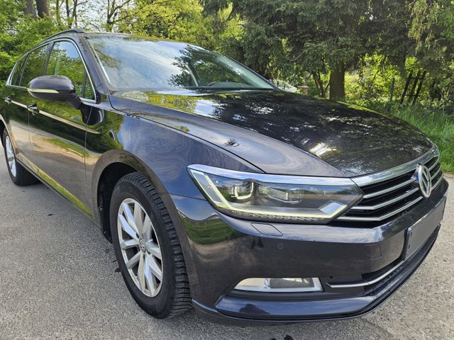 VW Passat Variant