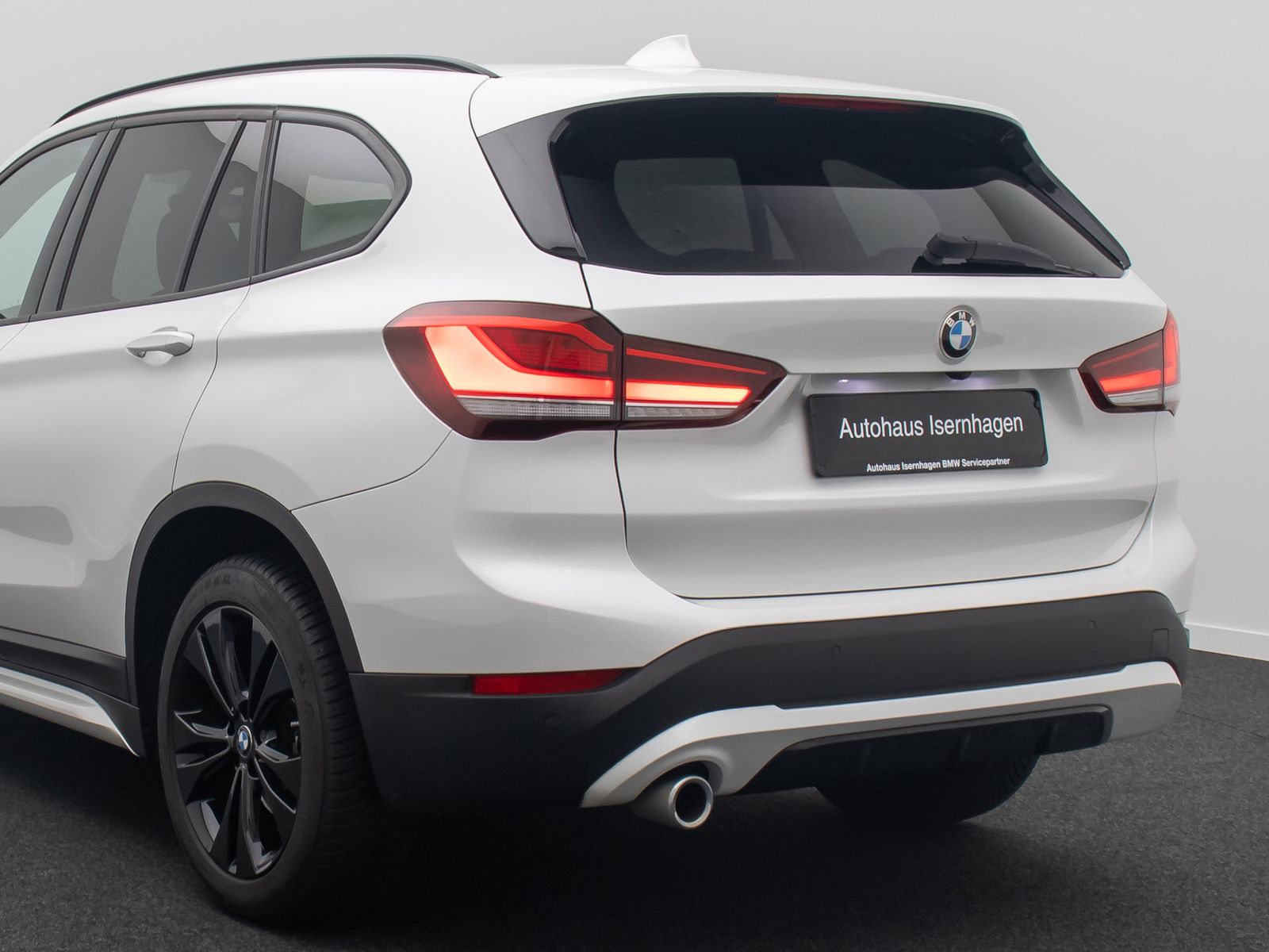 Fahrzeugabbildung BMW X1 sD18i Sport Line Kamera DAB LED Teilleder 18"