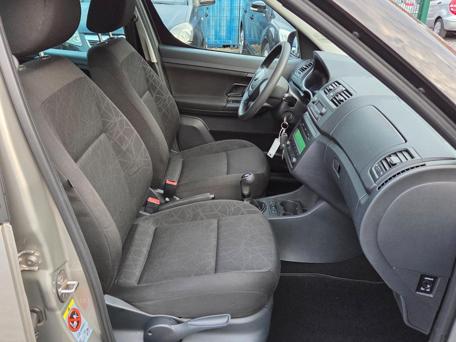 Skoda Roomster 2012 — photo 11