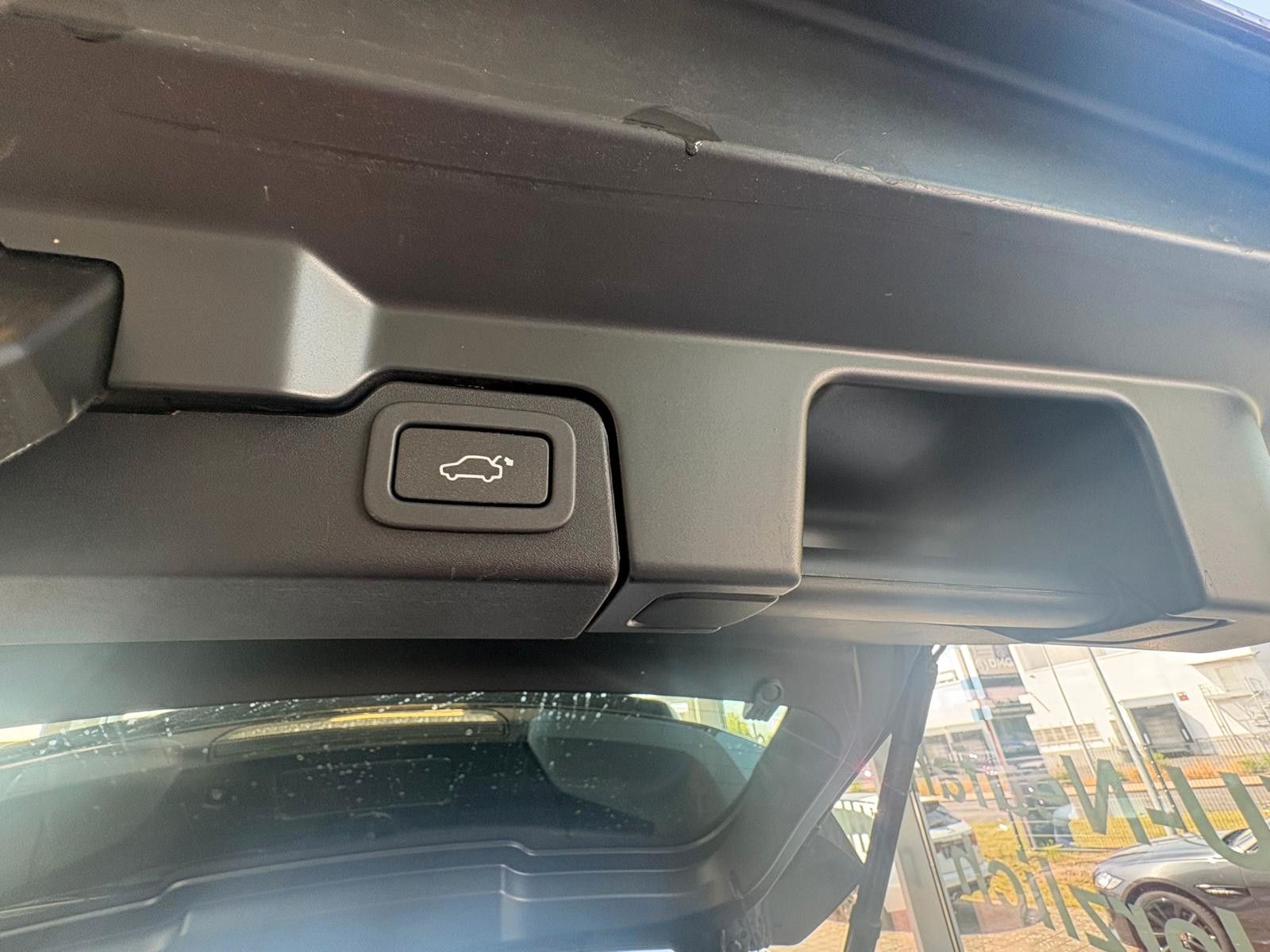 Fahrzeugabbildung Land Rover Range Rover Evoque Prestige. leder.Original 30TK