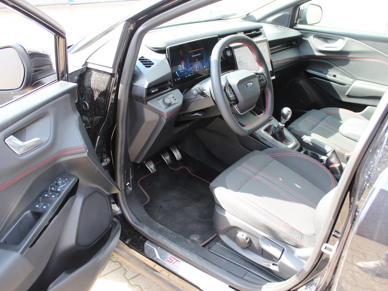 Fahrzeugabbildung Ford Puma ST-Line 1,0 EcoBoost Mild Hybrid