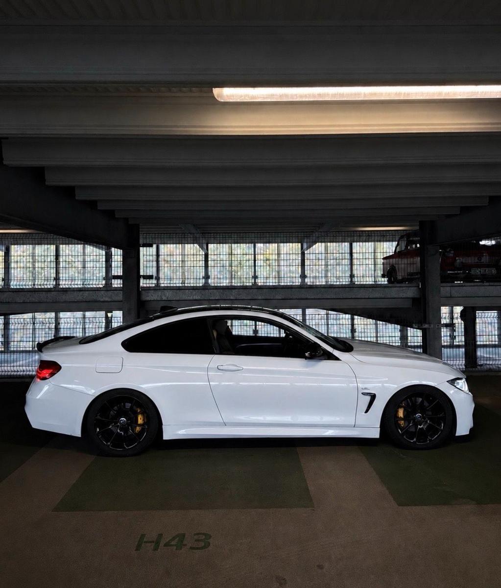 BMW 324