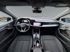Fahrzeugabbildung Audi A3 Limousine 35 TFSI advanced S-Tronic Navi