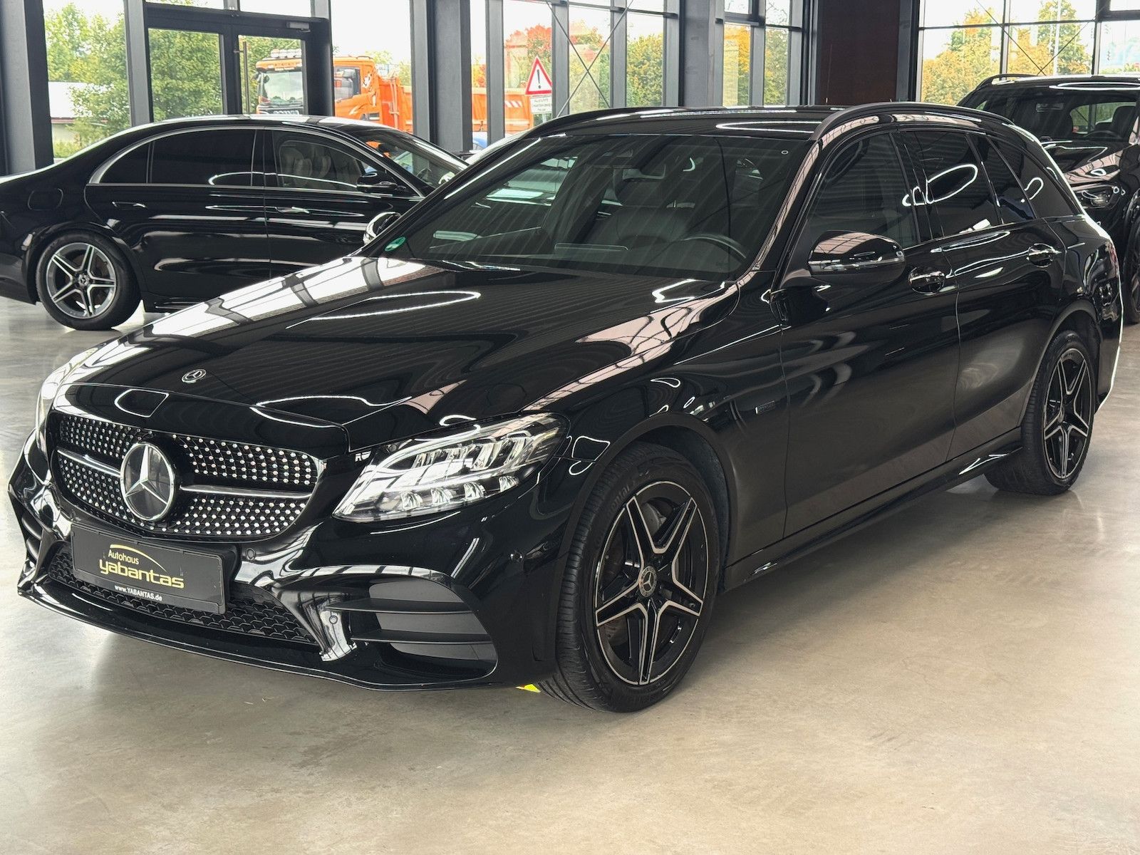 MERCEDES-BENZ C 300 T de AMG Night AHK KEYLESS LED Klimaanlage