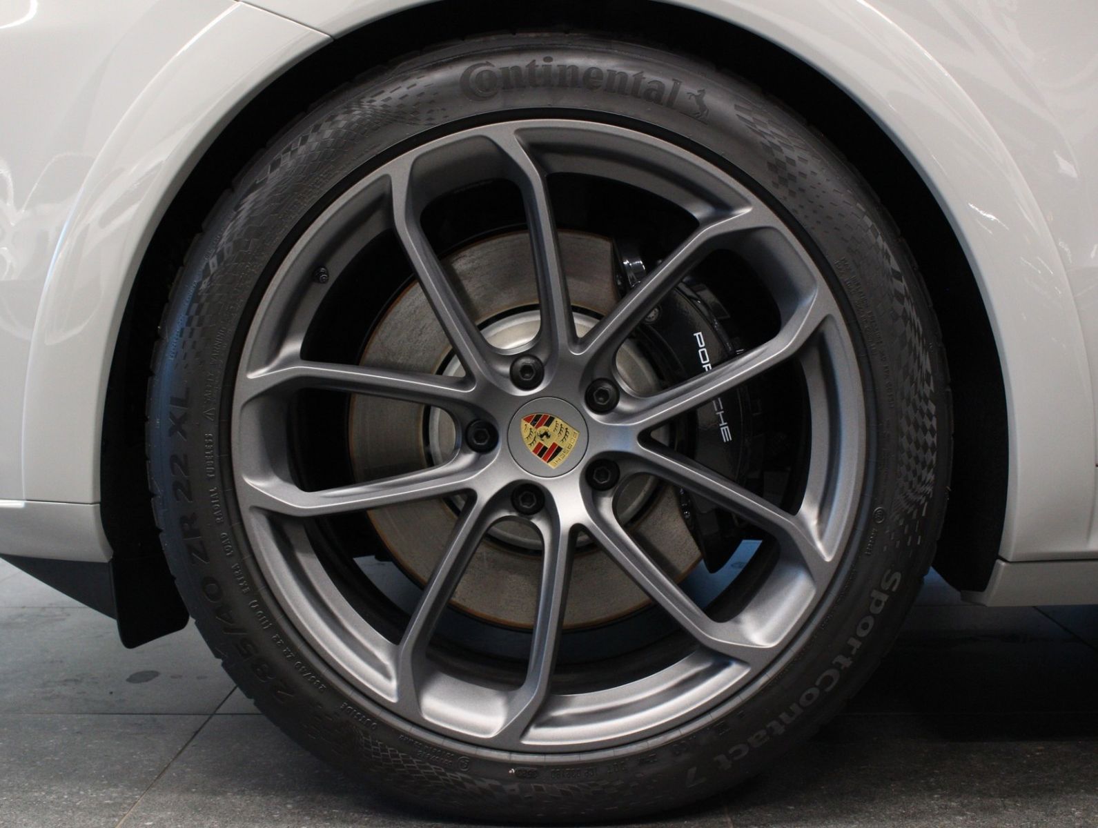 Fahrzeugabbildung Porsche Cayenne S Coupé Leichtbau-Sport-Paket Carbon