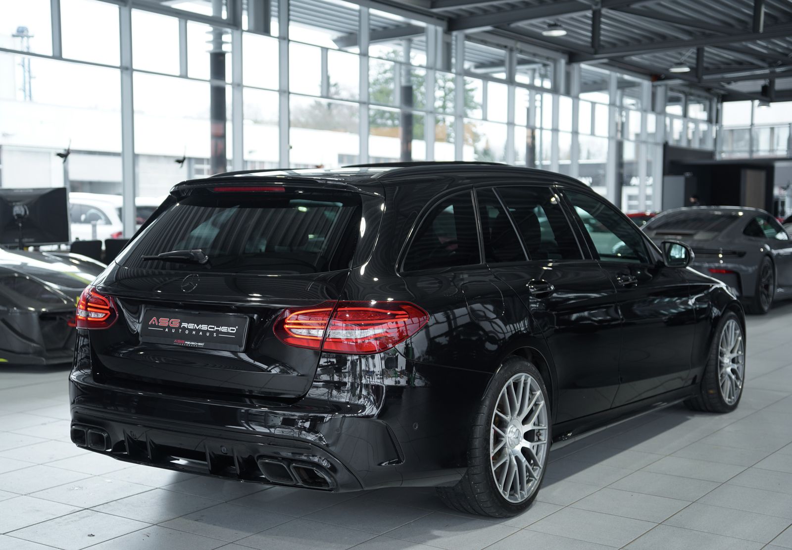 Mercedes Benz C 63 Amg