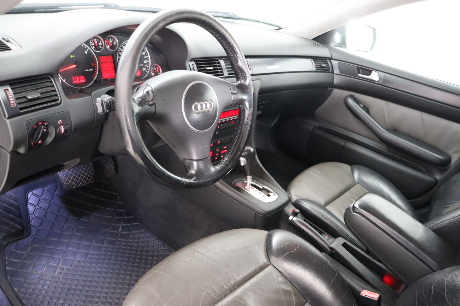 Fahrzeugabbildung Audi A6 Allroad 2.5 TDI quattro Tiptronic * Xenon