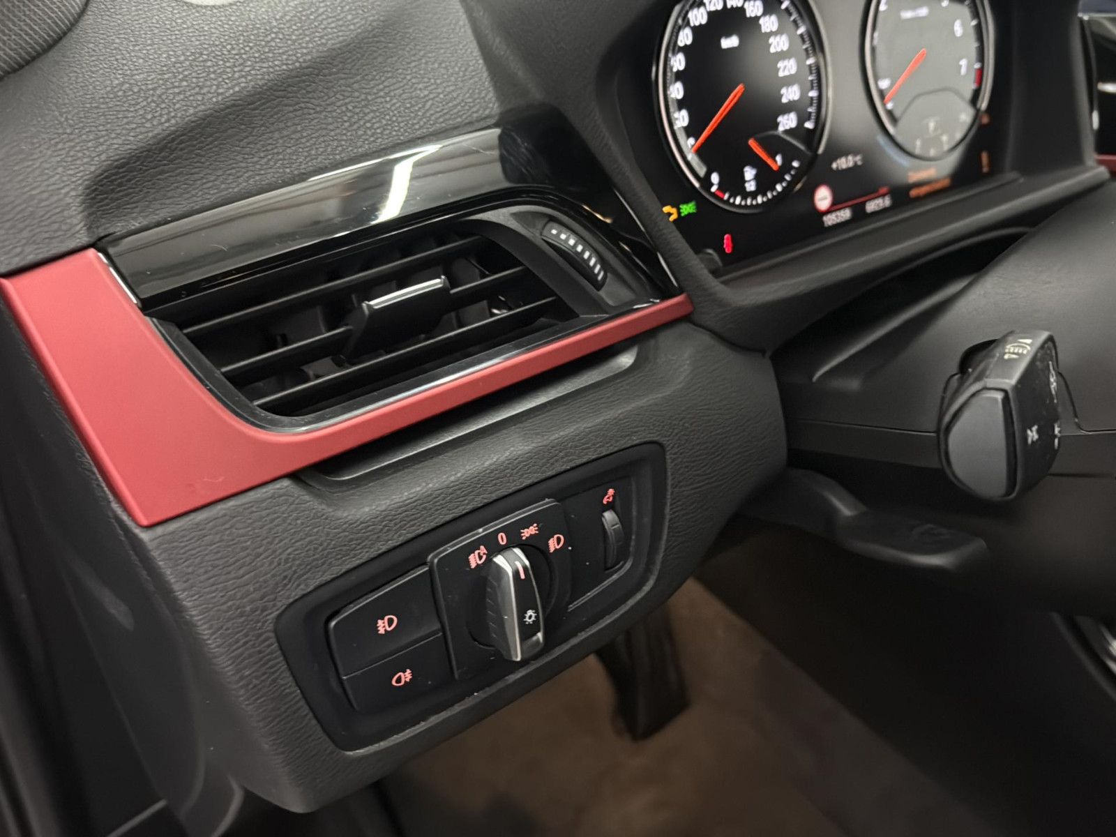 Fahrzeugabbildung BMW X1 sDrive 20 i Sport Line/ unfallfrei/ AHK