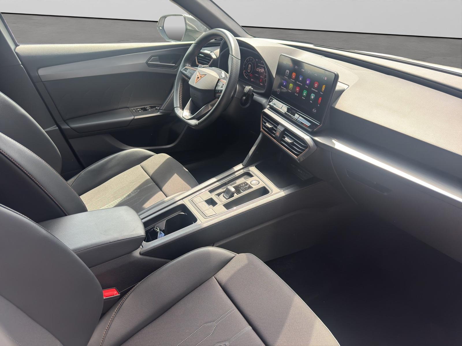 Cupra Leon SP 2.0 TSI DSG LED 18 GRA PDC KEYLESS VIRT.