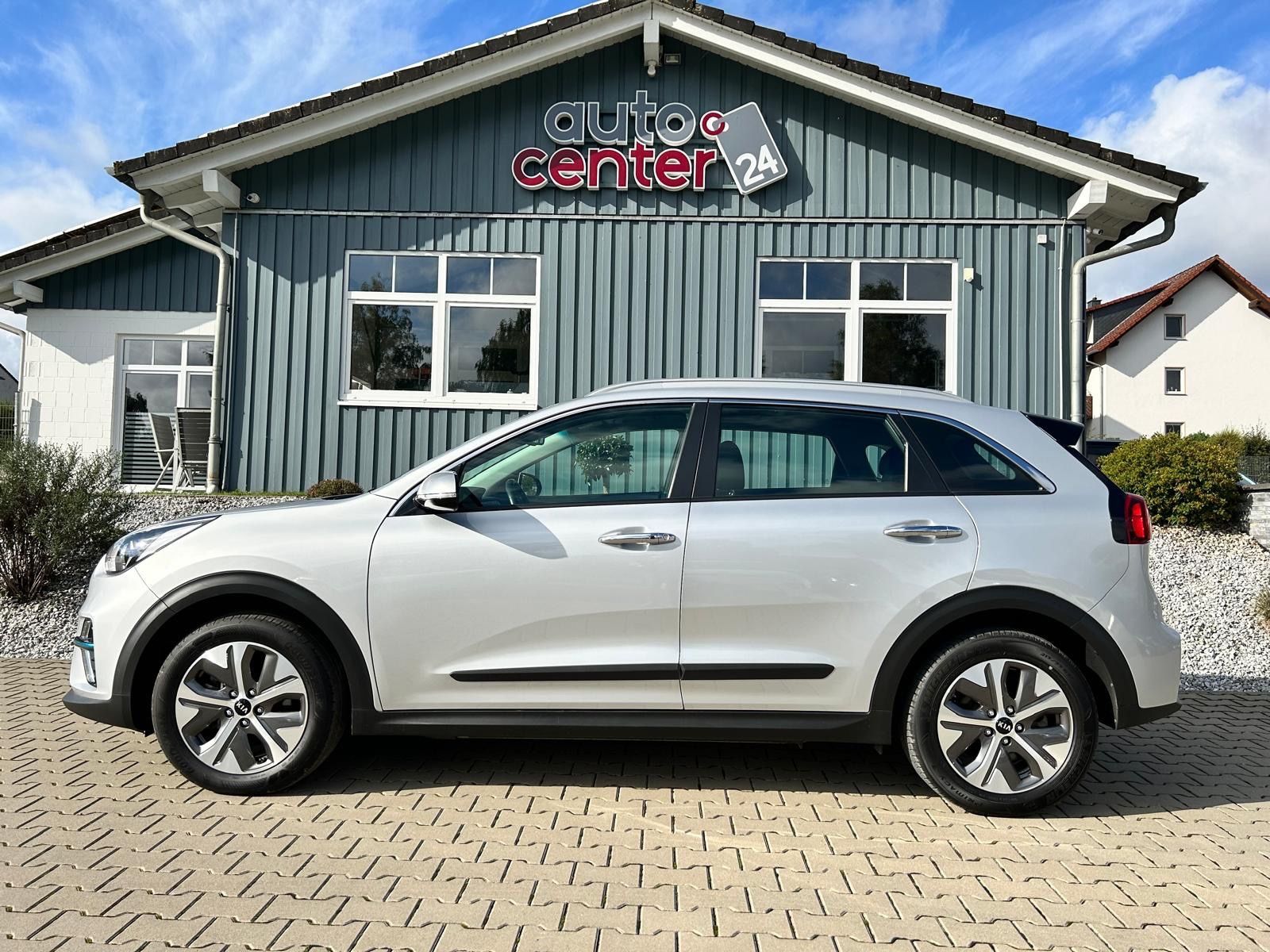 Fahrzeugabbildung Kia e-Niro°64 kWh°Leder°CCS°Kamera°1.Hand
