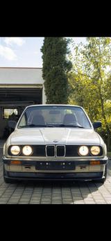 BMW E30 3er 318i 1986 (signiert) - BMW 318 aus 1986