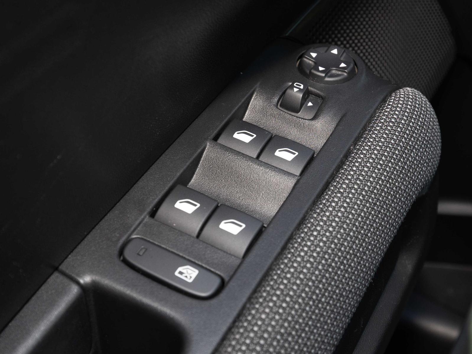Citroën C3 Aircross PureTech C-Series +ALLW+SHZ+NAVI+PDC