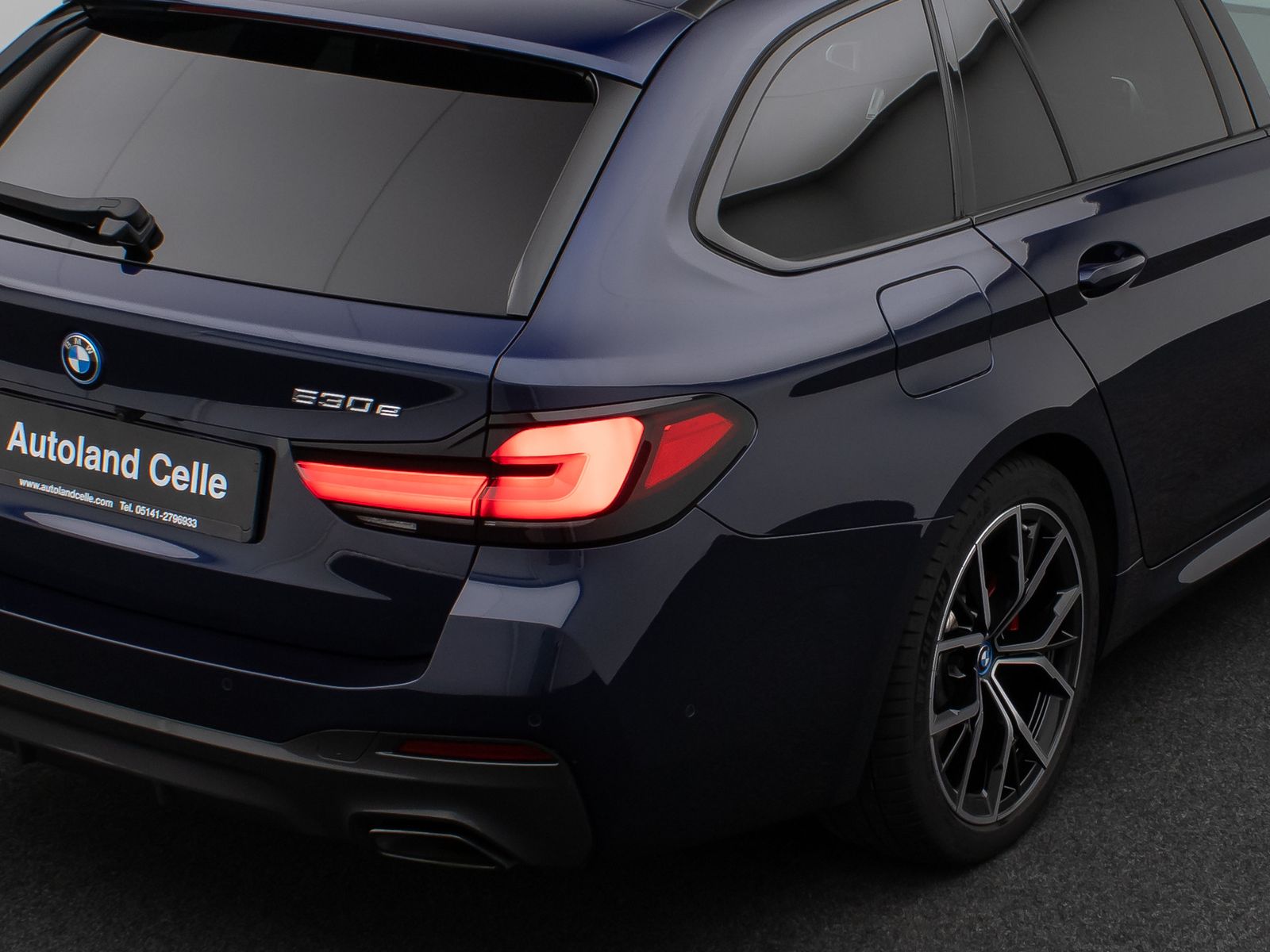 Fahrzeugabbildung BMW 530e xD M Sport Panorama 360°Laser HUD DAB H/K