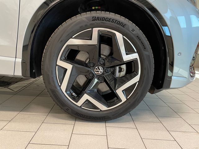 Tiguan R-Line 2.0 TDI DSG HuD PANO NAVI LED