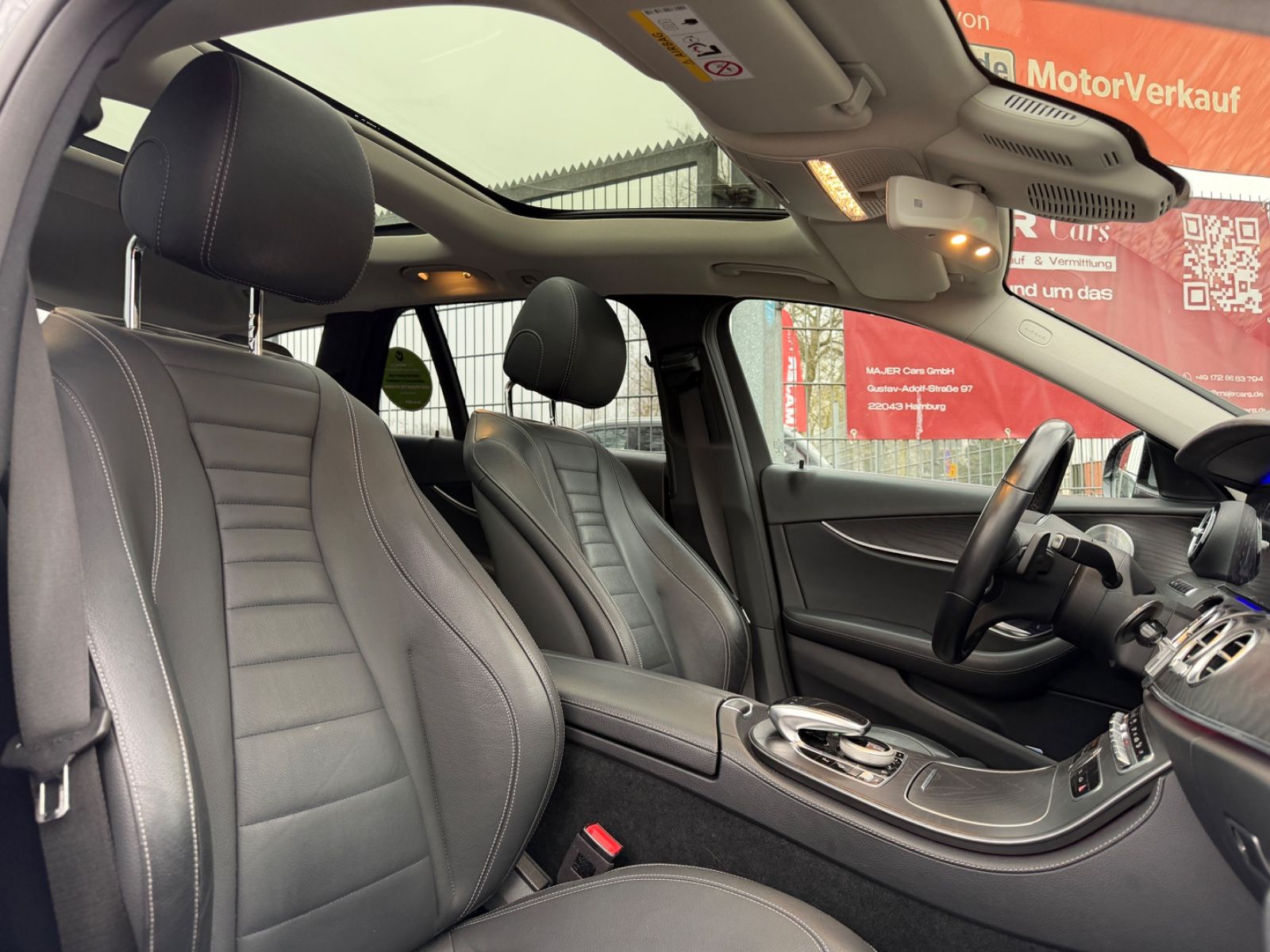 Fahrzeugabbildung Mercedes-Benz E 220d T BURMESTER*PANO*LEDER*ACC*MUTLIBEAM*LED