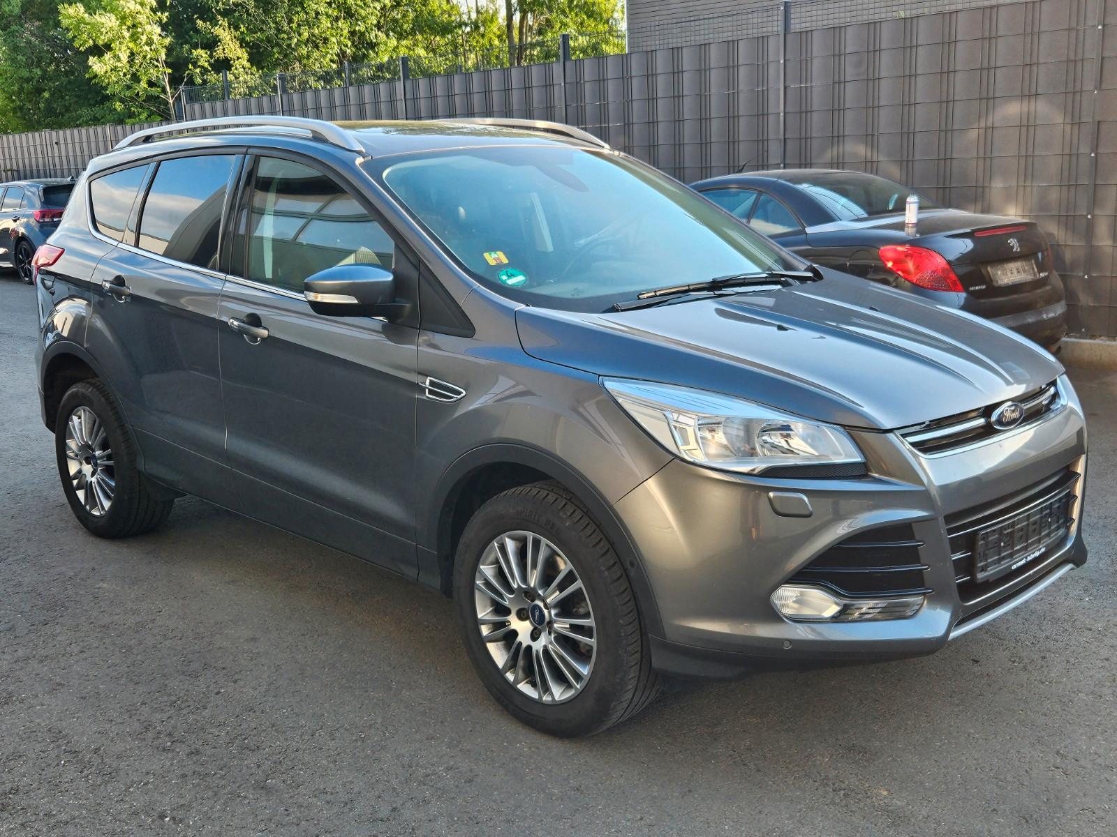Ford Kuga 1,6 Titanium 4*4 Autom. Panoramad. Xenon
