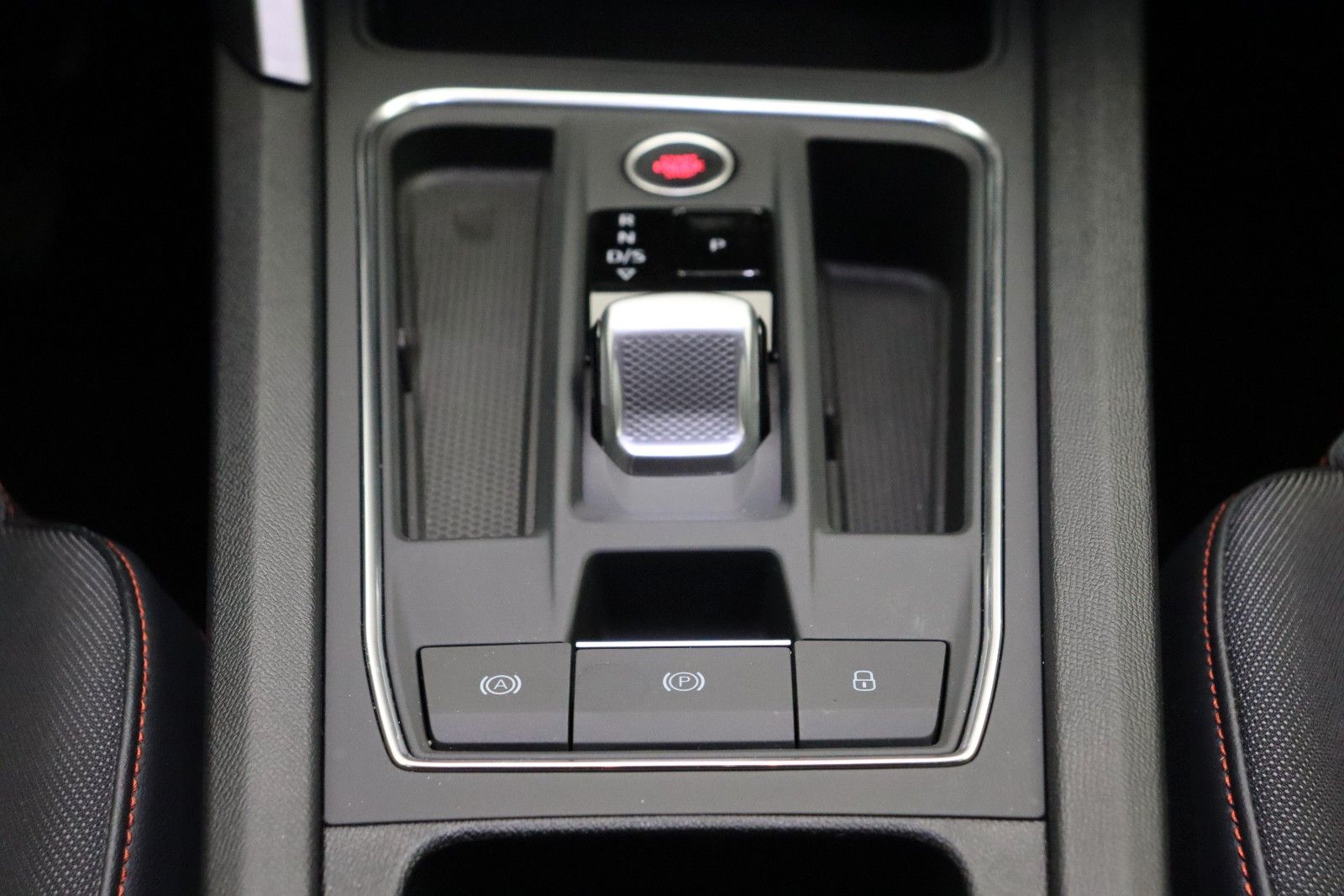 Fahrzeugabbildung SEAT Leon Sportstourer 1.5 FR