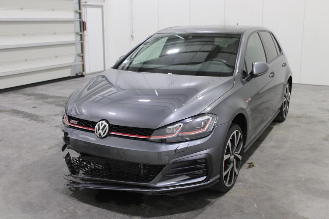 Volkswagen Golf GTI AUTO