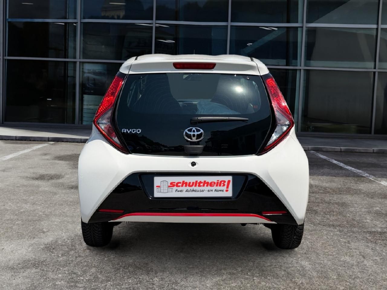 Fahrzeugabbildung Toyota AYGO x-play