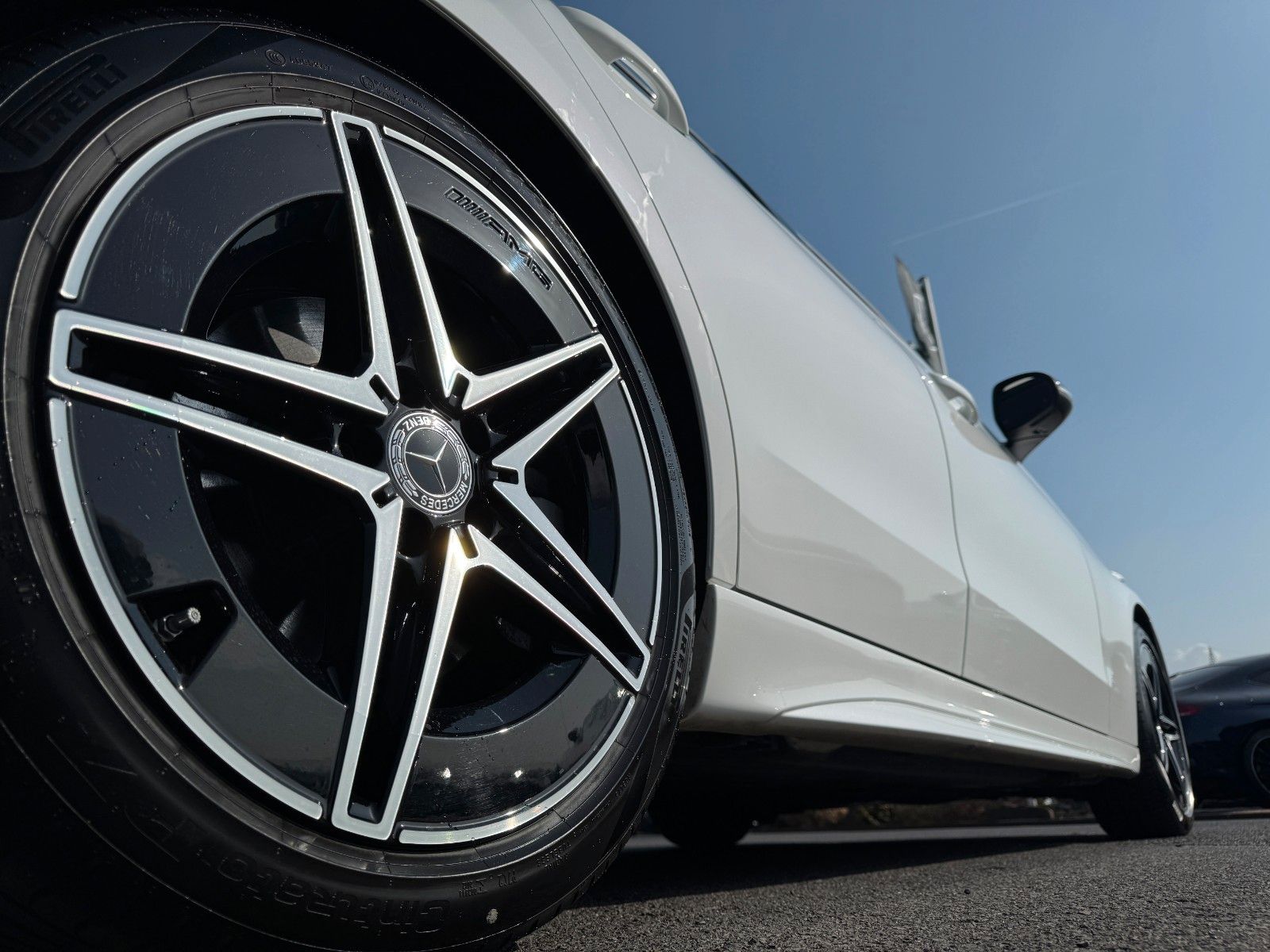 Fahrzeugabbildung Mercedes-Benz C 300 d T AMG NIGHT+AHK+MEMORY+TOTW+AMBIENTE