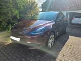 Tesla Model Y Long Range Dual Motor AWD Long Range - rote Tesla Model Y