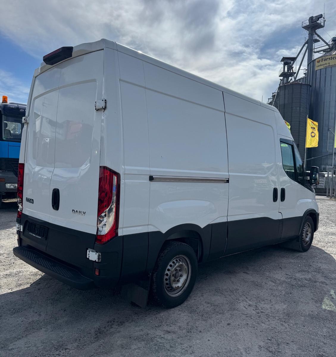 Iveco ANDERE Daily Kasten HKa 35 S ... V Radstand 3520