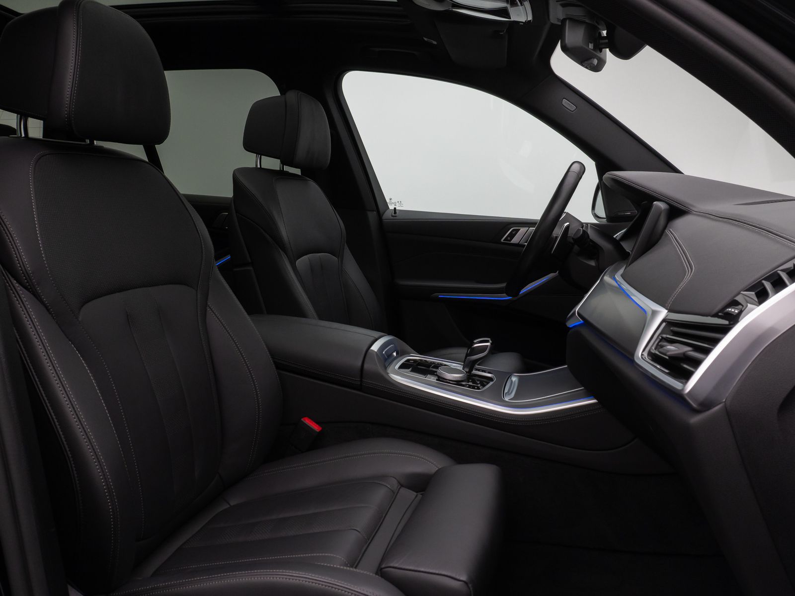 Fahrzeugabbildung BMW X5 xD30d M Sport Panorama Laser 360°HUD DAB H/K