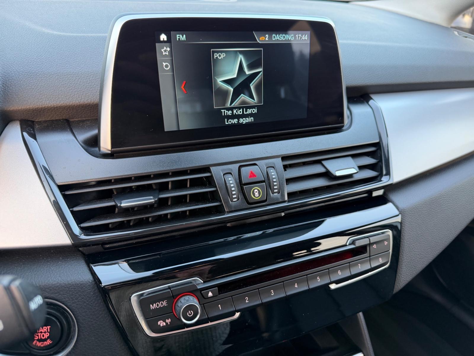 BMW 220 Gran Tourer 220d Gran Tourer xDrive LED PDC NAVI TEMP KEYL., миниатюра 18