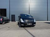 Hyundai H-1 Travel Premium Autom.*SHZ*PDC*AHK*LEDER*1HD* - Hyundai H-1: Van