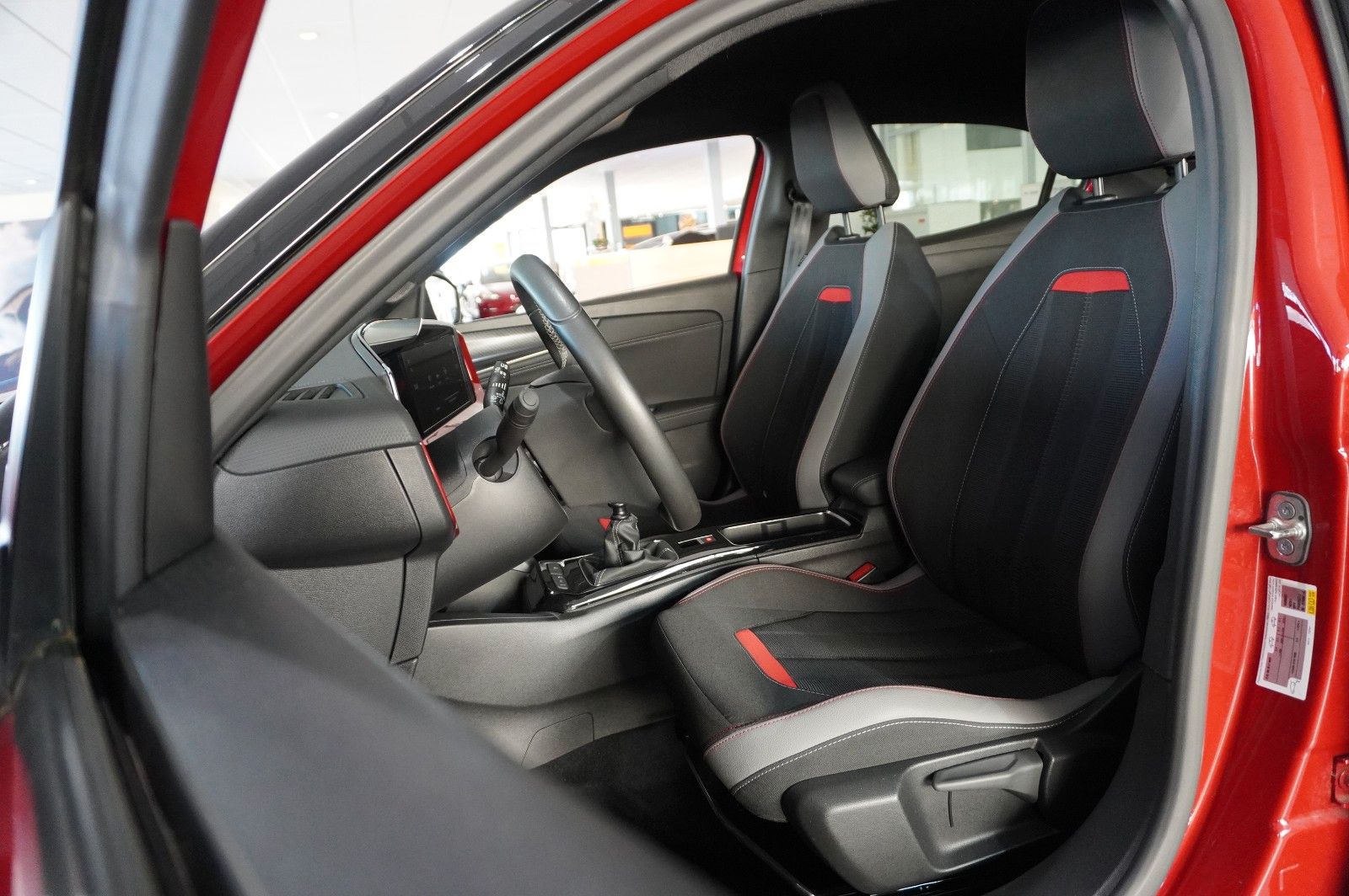 Fahrzeugabbildung Opel Mokka GS SPORT 1.2T NAVI/LED/KAMERA/SPORT/DAB+