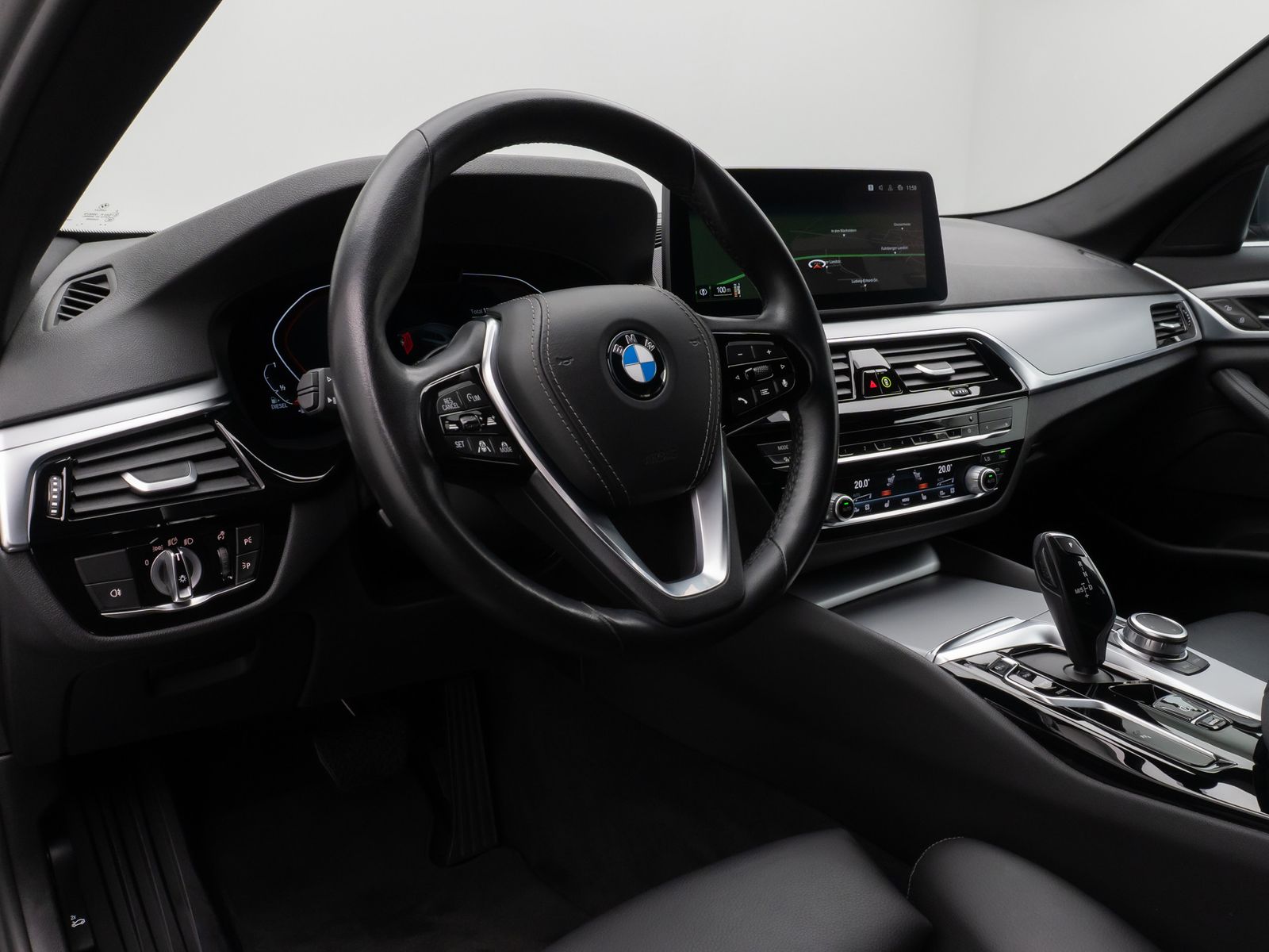 Fahrzeugabbildung BMW 530d Kamera DAB HiFi 4xKlima Leder Sport Alarm