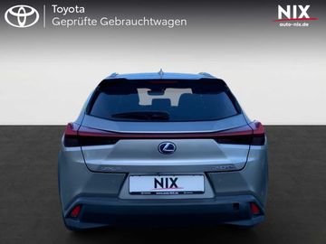 Lexus UX - 4