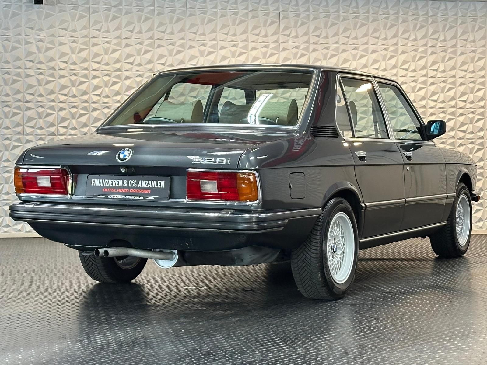 BMW 528i E12 H-ZULASSUNG#15'ALU#VELOUR#PIONEER#SERVO - Image 8