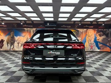 Audi Q8 - 5