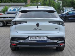 Fahrzeugabbildung Rafale 300 E-Tech Plug-in Hybrid 4x4 Atelier Alp